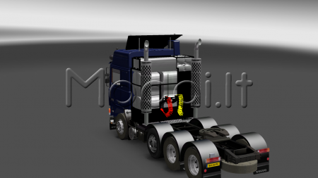 Volvo F10: 8×4 Chassis